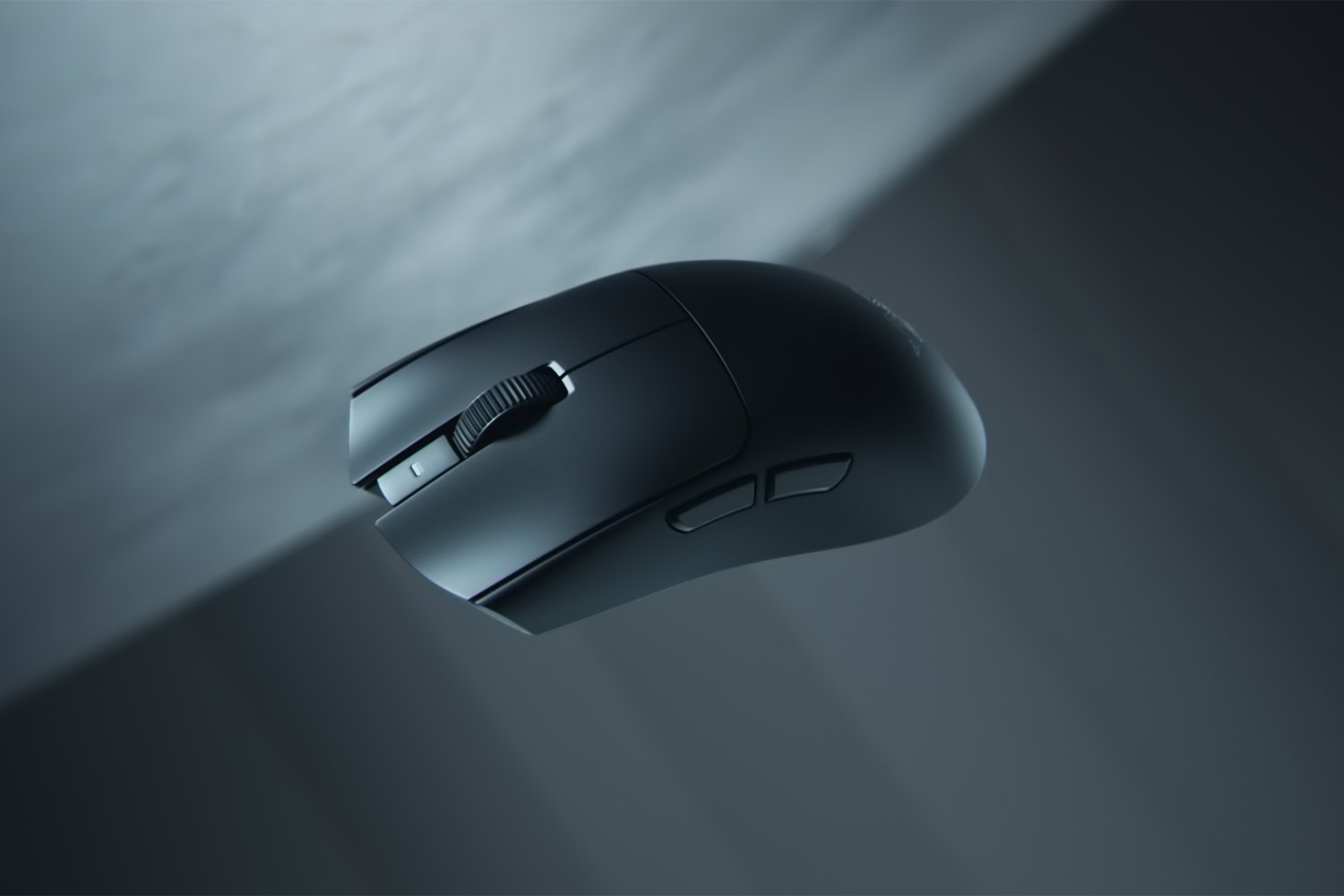 https medias p1.phoenix.razer.com sys master phoenix images container h89 h62 10038664790046 260324 viper v4 pro black 1500x1000 4